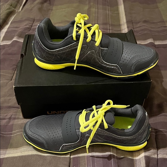 NEW Under Armour Women’s Athletic Shoes Micro G Renegade 9.5 - Picture 9 of 12